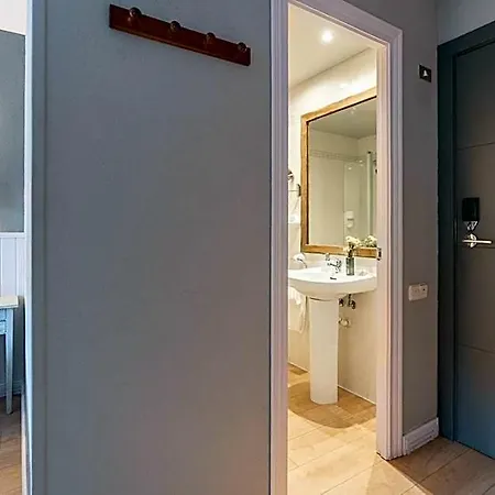 Hotel Ribaeta Viella (Siero)