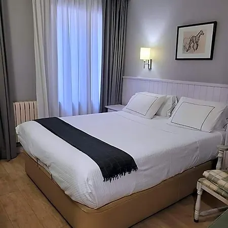 Ribaeta فندق Viella (Siero)